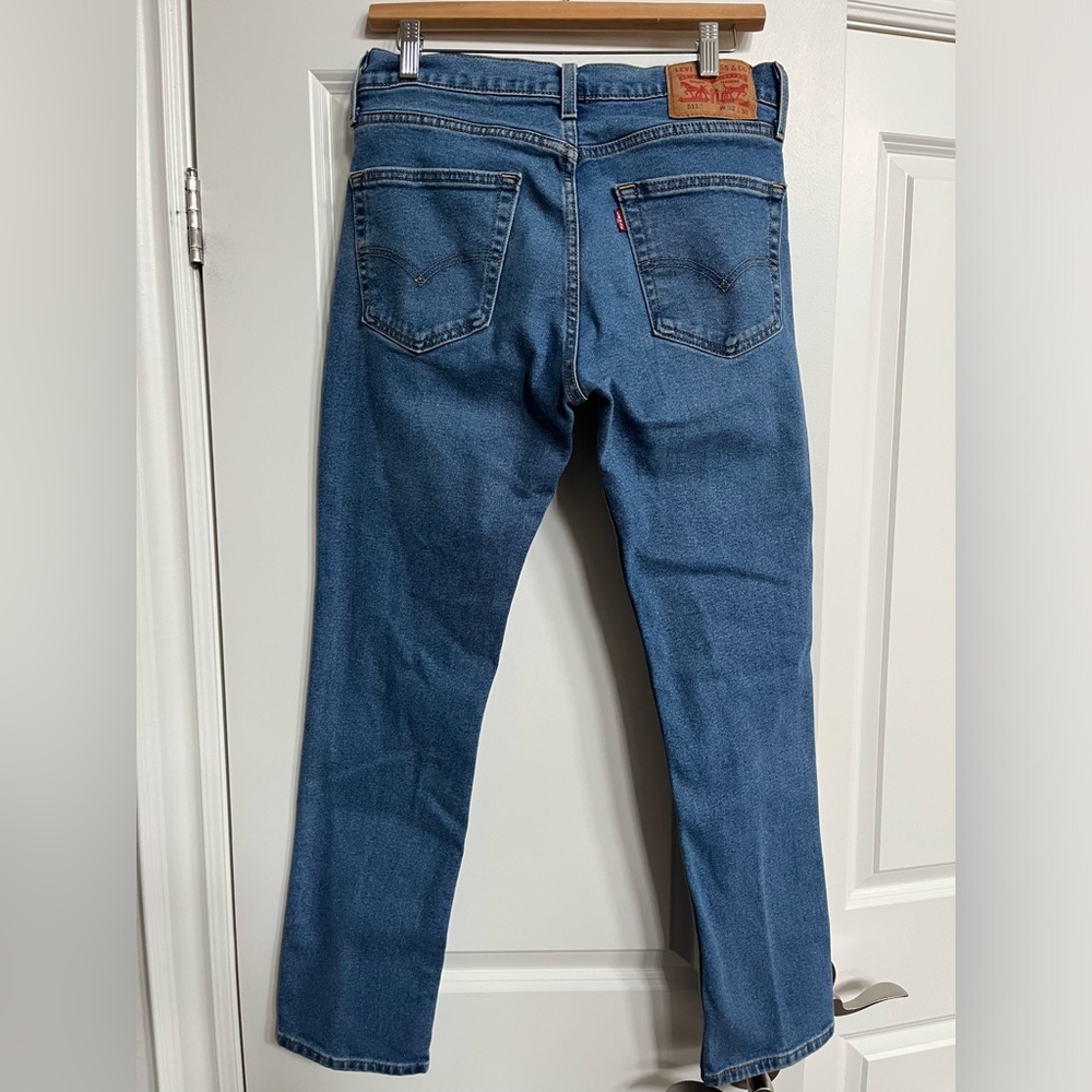 Levi’s 511 Men’s Slim Jeans in medium Blue 32-30